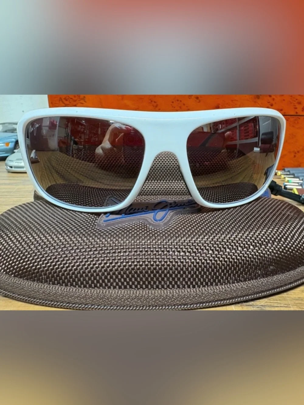 Maui Jim Five Caves MJ283-05 White Maui Rose Polarized Sunglasses + Case